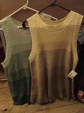 Kohl's Beige to Olive Ombre Knit Tank Sweater